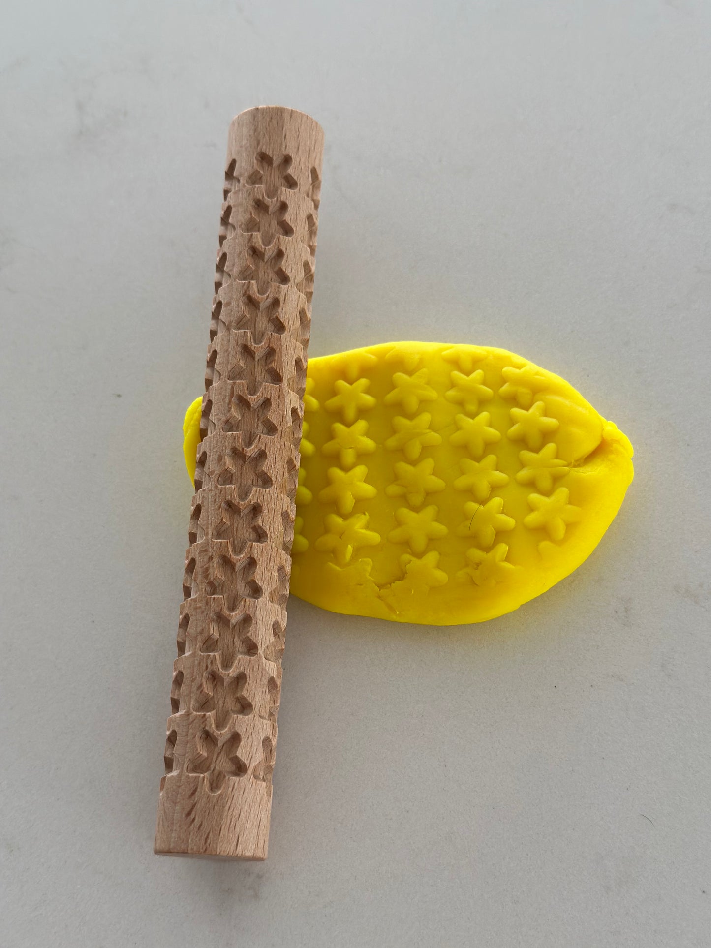 Wooden patterned rolling pin set